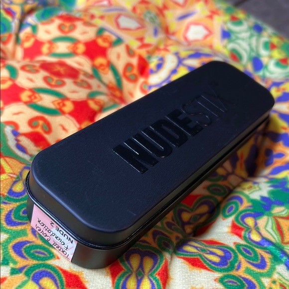 NUDESTIX Nude 2 tinted cover foundation - Picture 5 of 15